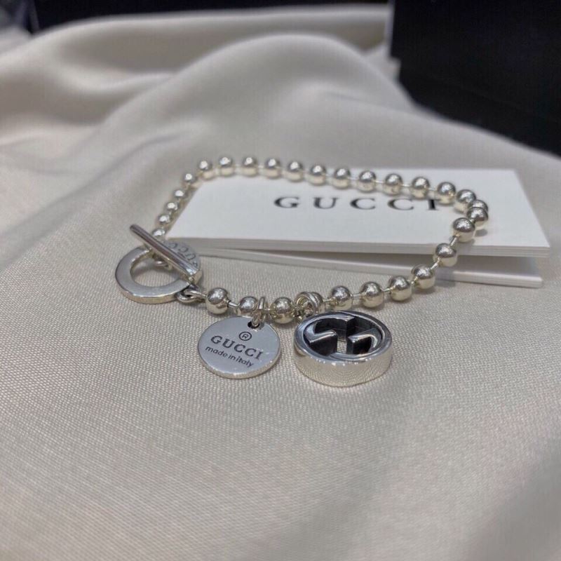 G*u*i bracelets